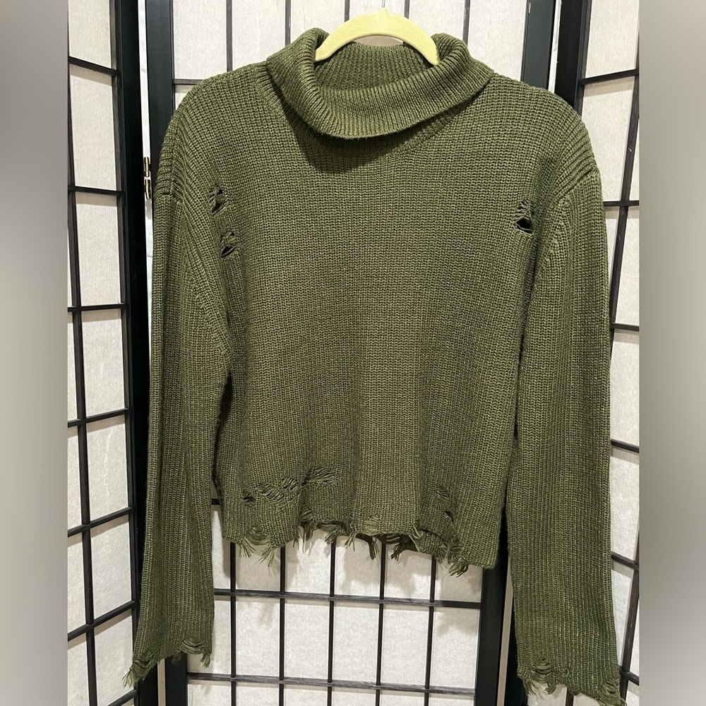 Versona Olive DISTRESSED Ribbed Knit CROPPED Turtleneck SWEATER SIZE XL